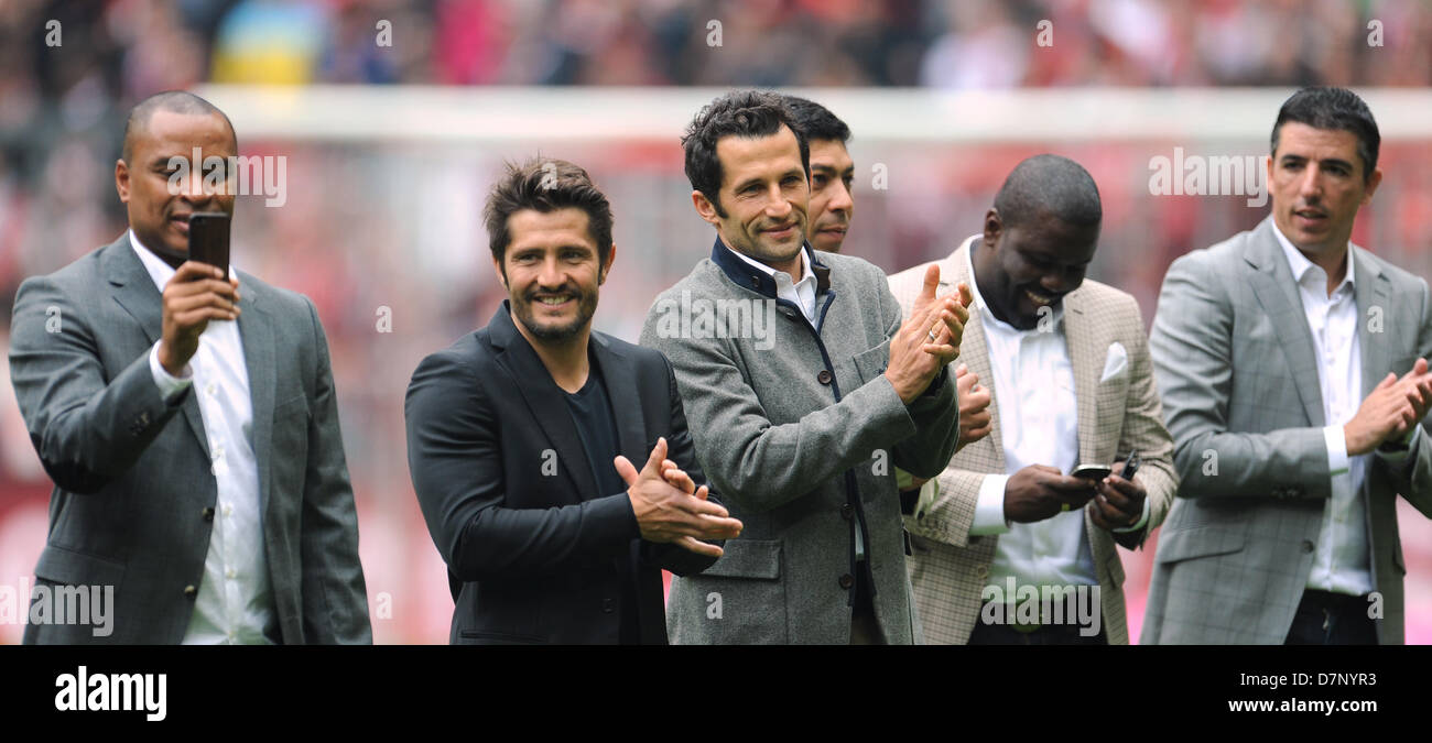 Former Munich players and German champions Paolo Sergio (L-R), Bixente Lizarazu, Hasan Salihamidzic, Giovanne Elber, Sami Kuffour and Roy Makaay stand before the German Bundesliga match between FC Bayern Munich and FC Augsburg at Allianz Arena in Munich, Germany, 11 May 2013. PHOTO: ANDREAS GEBERT (ATTENTION: EMBARGO CONDITIONS! The DFL permits the further utilisation of up to 15 pictures only (no sequntial pictures or video-similar series of pictures allowed) via the internet and online media during the match (including halftime), taken from inside the stadium and/or prior to the start of the Stock Photo