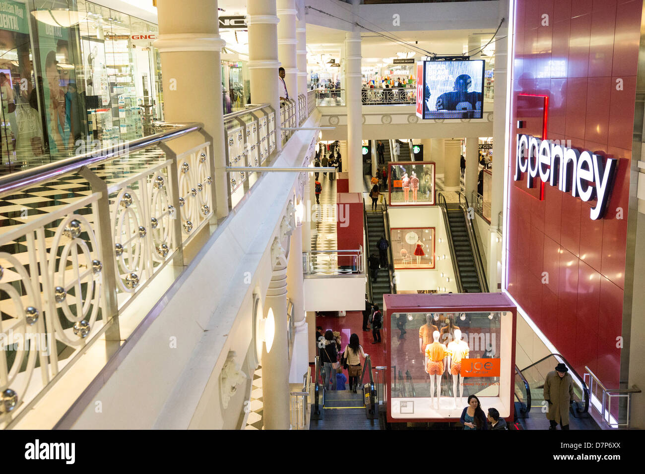 Manhattan Mall on Avenue of the Americas, NYC Stock Photo 56422098 Alamy