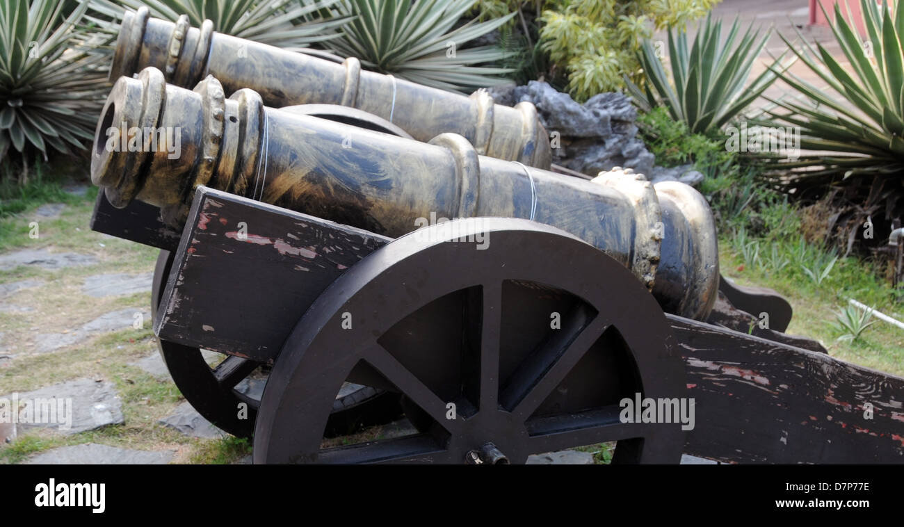 cannons in china Stock Photo Alamy