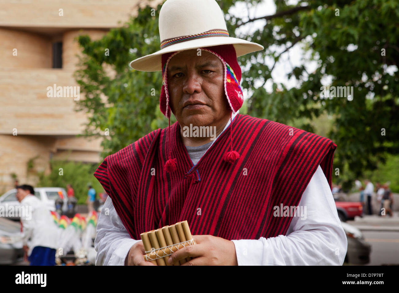 Traditional Bolivian pan flute player Stock Photo - Alamy