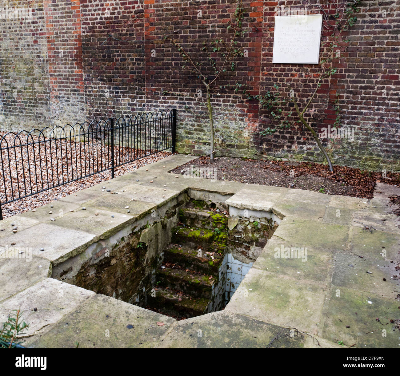 Queen Caroline's sunken bath in Greenwich Park, London Stock Photo - Alamy