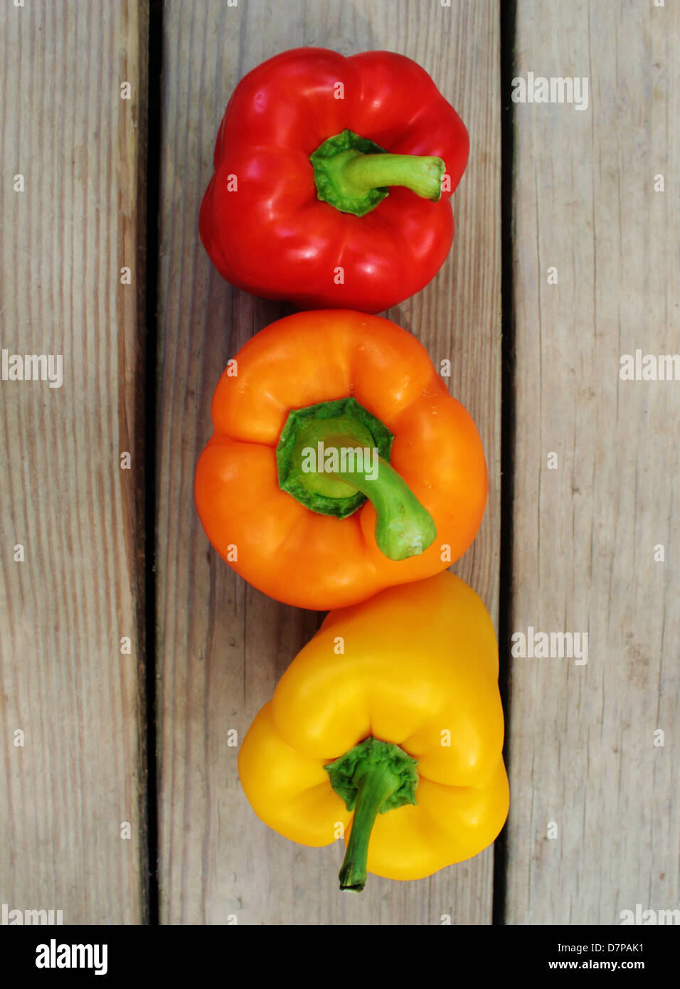 Red orange yellow peppers hi-res stock photography and images - Alamy