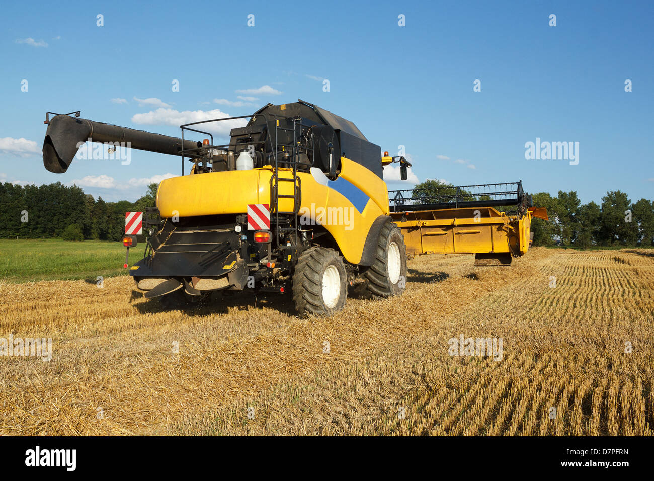 Combiner harvester in field hi-res stock photography and images - Alamy