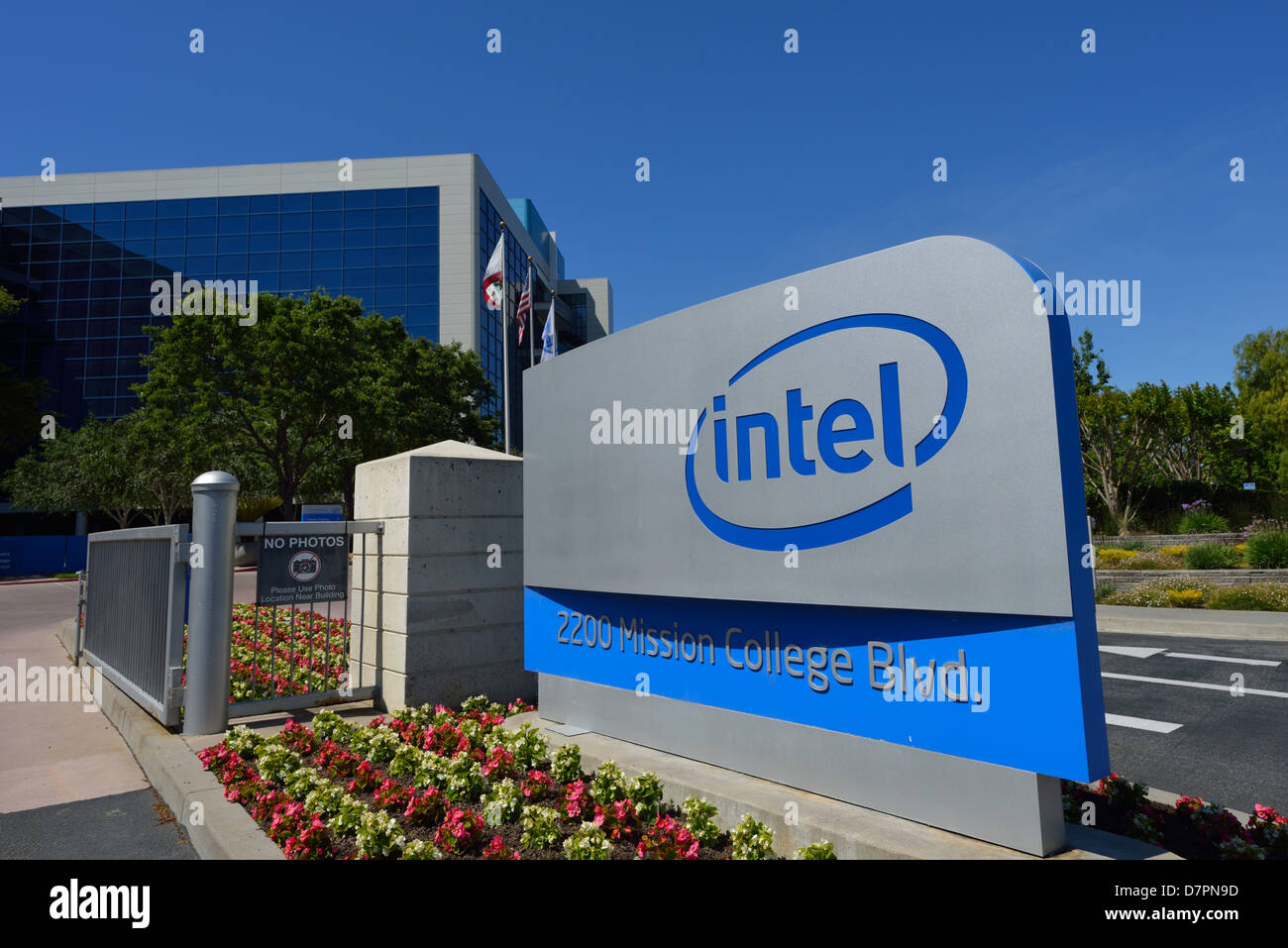 The worldwide corporate headquarters of Intel Corporation (INTC) in Silicon Valley, Santa Clara CA Stock Photo