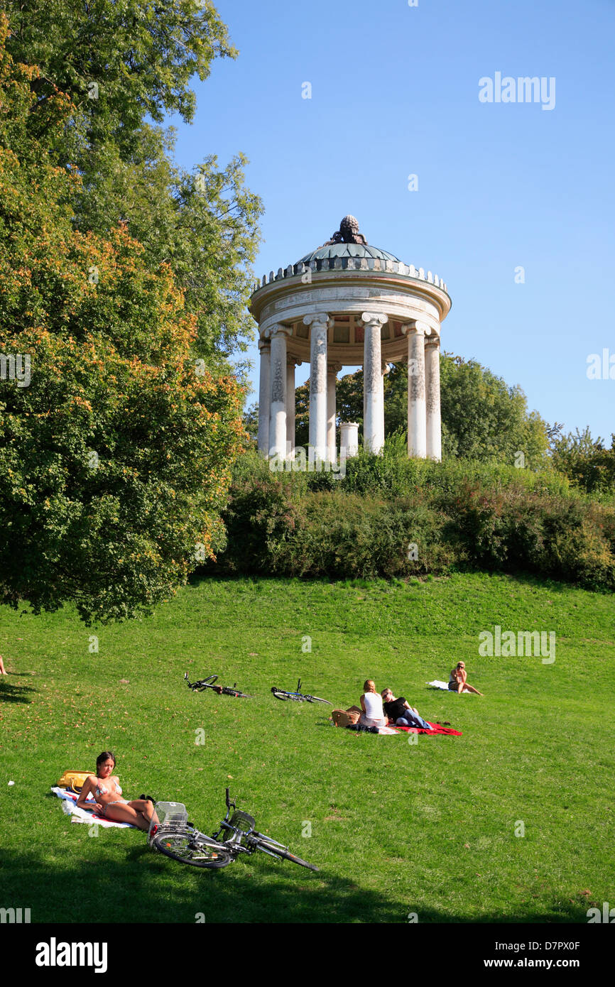 Englischer Garten, English Garden, Park, sunbath at Monopteros, Munich