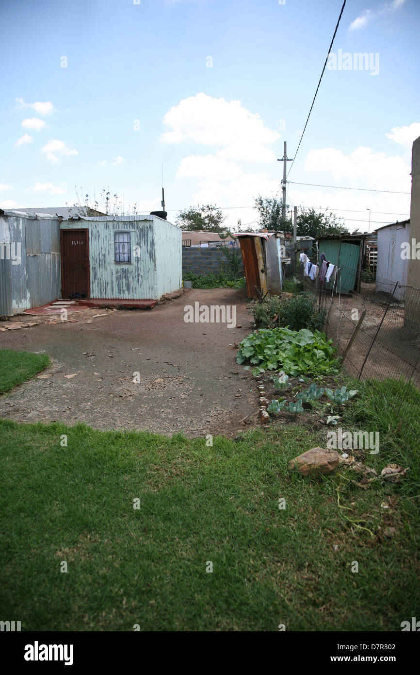 Front garden shack plants hi-res stock photography and images - Alamy