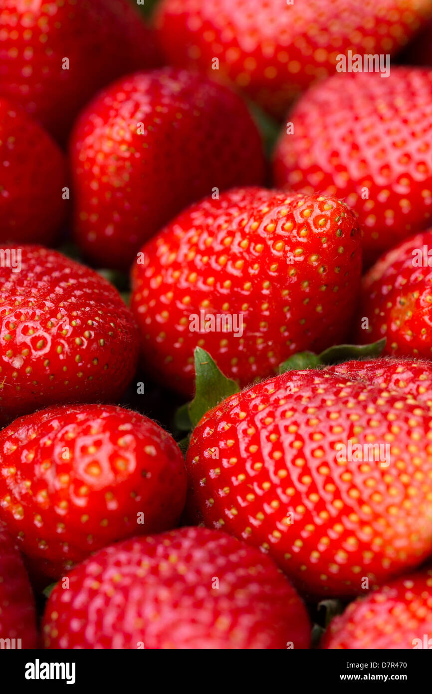 Strawberries backgrounds hi-res stock photography and images - Alamy