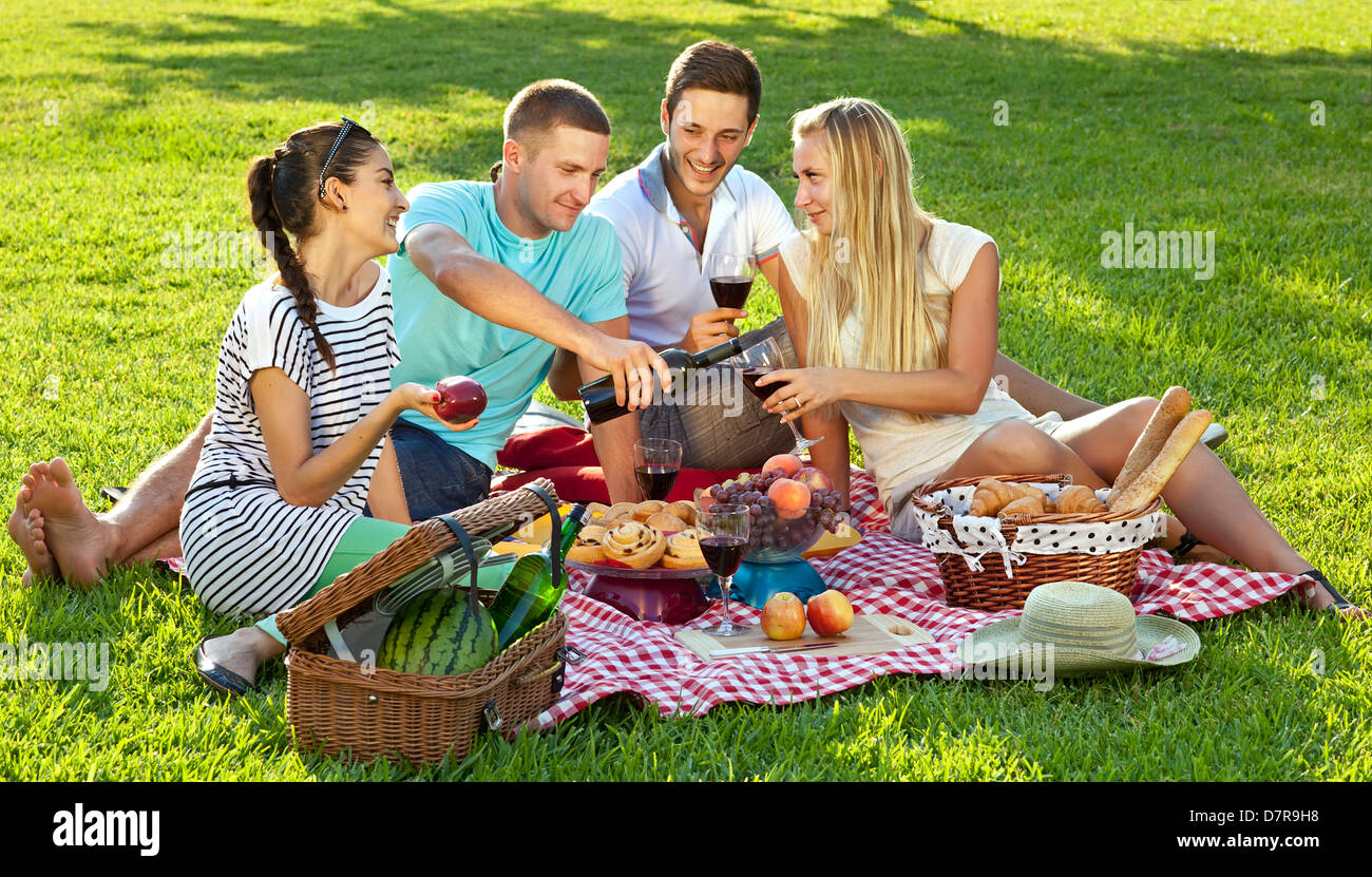 Picnic food hi-res stock photography and images - Alamy