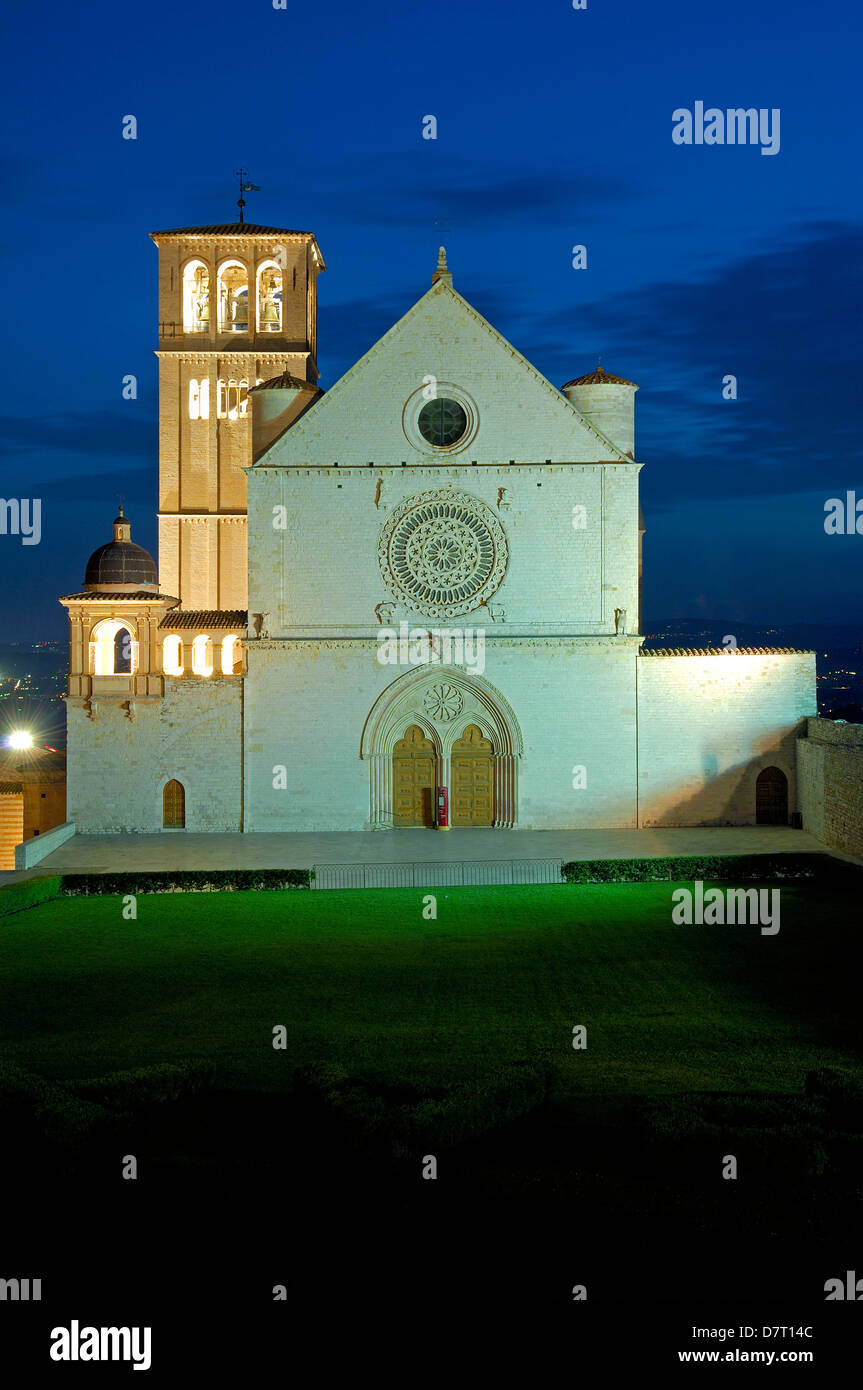 Assisi, Basilica di San Francesco. Basilica of Saint Francis at Dusk. UNESCO World Heritage site. Perugia province. Umbria. Ital Stock Photo