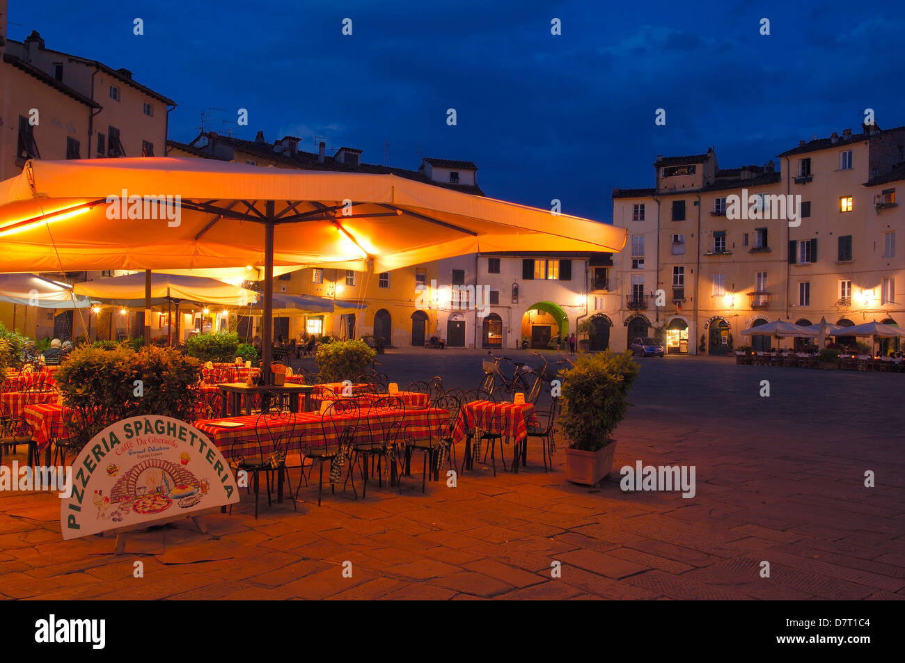 Lucca. Anfiteatro square at Dusk. Piazza Anfiteatro. Tuscany. Italy. Europe Stock Photo