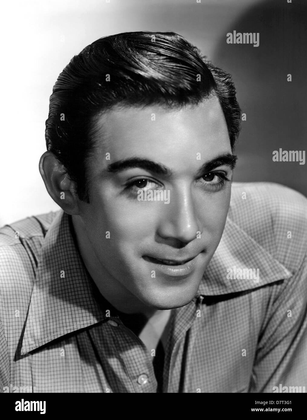 ANTHONY QUINN (19152001) MexicanAmerican film actor about 1948 Stock