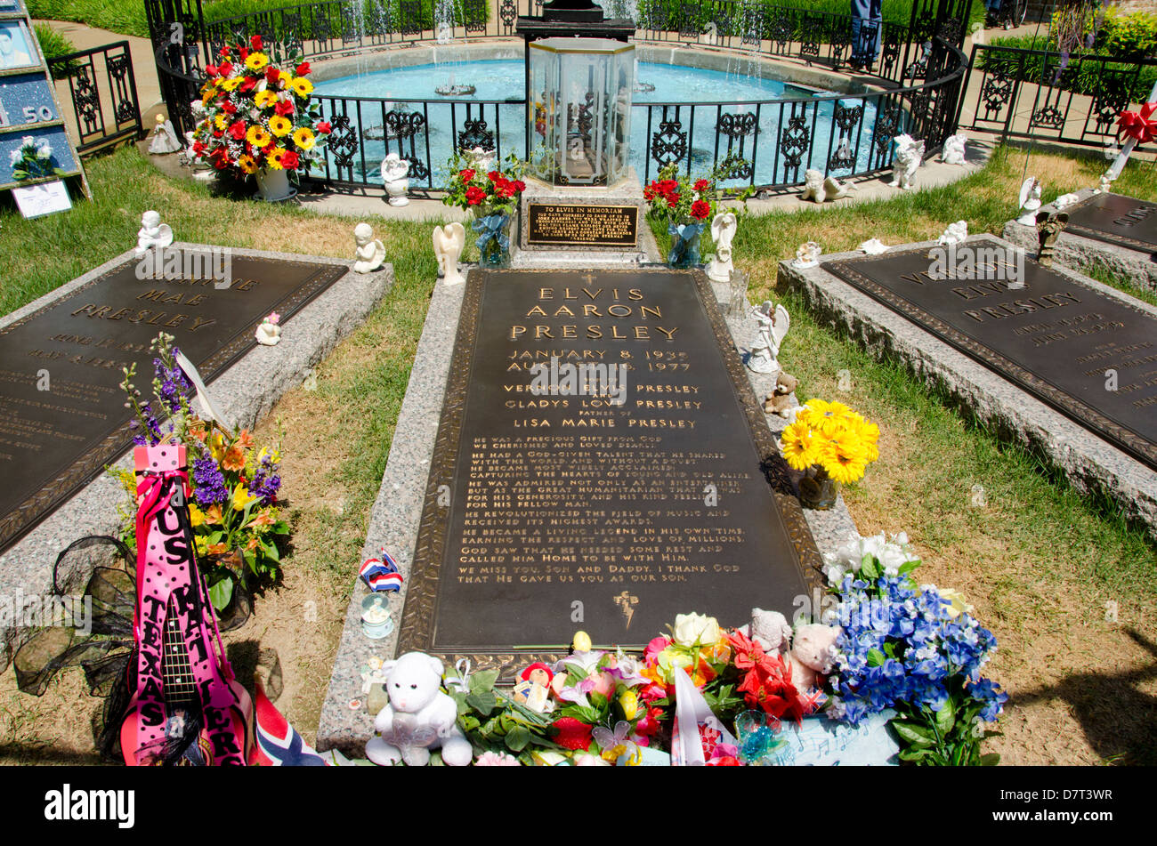 Tennessee, Memphis, Graceland. Grave site of Elvis Presley. Stock Photo