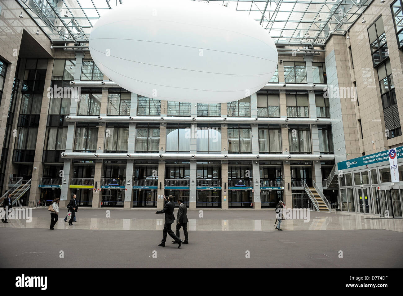 Eu building council brussels interior hi-res stock photography and ...