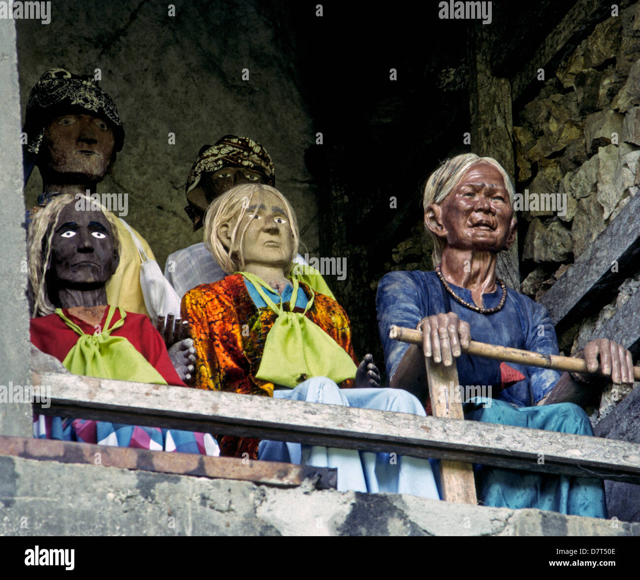 Wooden effigies of the dead, called tautau, protect burial sites