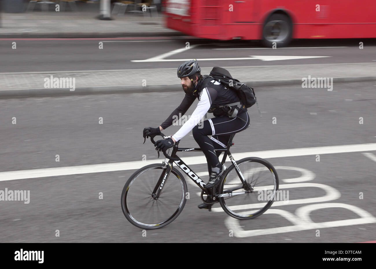 London commuter to work cycle hi-res stock photography and images - Alamy