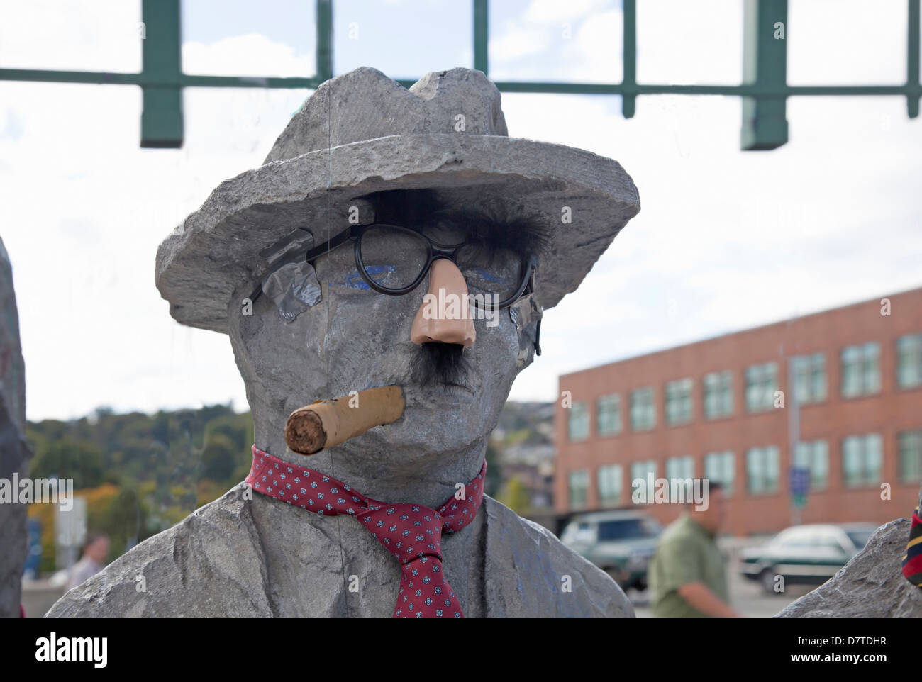 USA, Washington, Seattle, Fremont. Sculpture: 'Waiting For The Interurban', decorated for Groucho Marx' birthday. (MR) Stock Photo