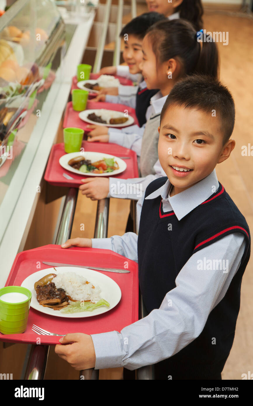 Kids school lunch cafeteria hi-res stock photography and images - Alamy