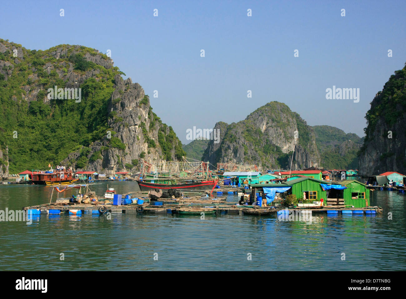 Floating fishing village, Halong Bay, Vietnam Stock Photo