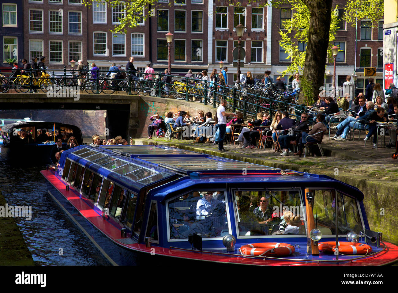 Tourist boat on Leliegracht, Amsterdam, Netherlands Stock Photo