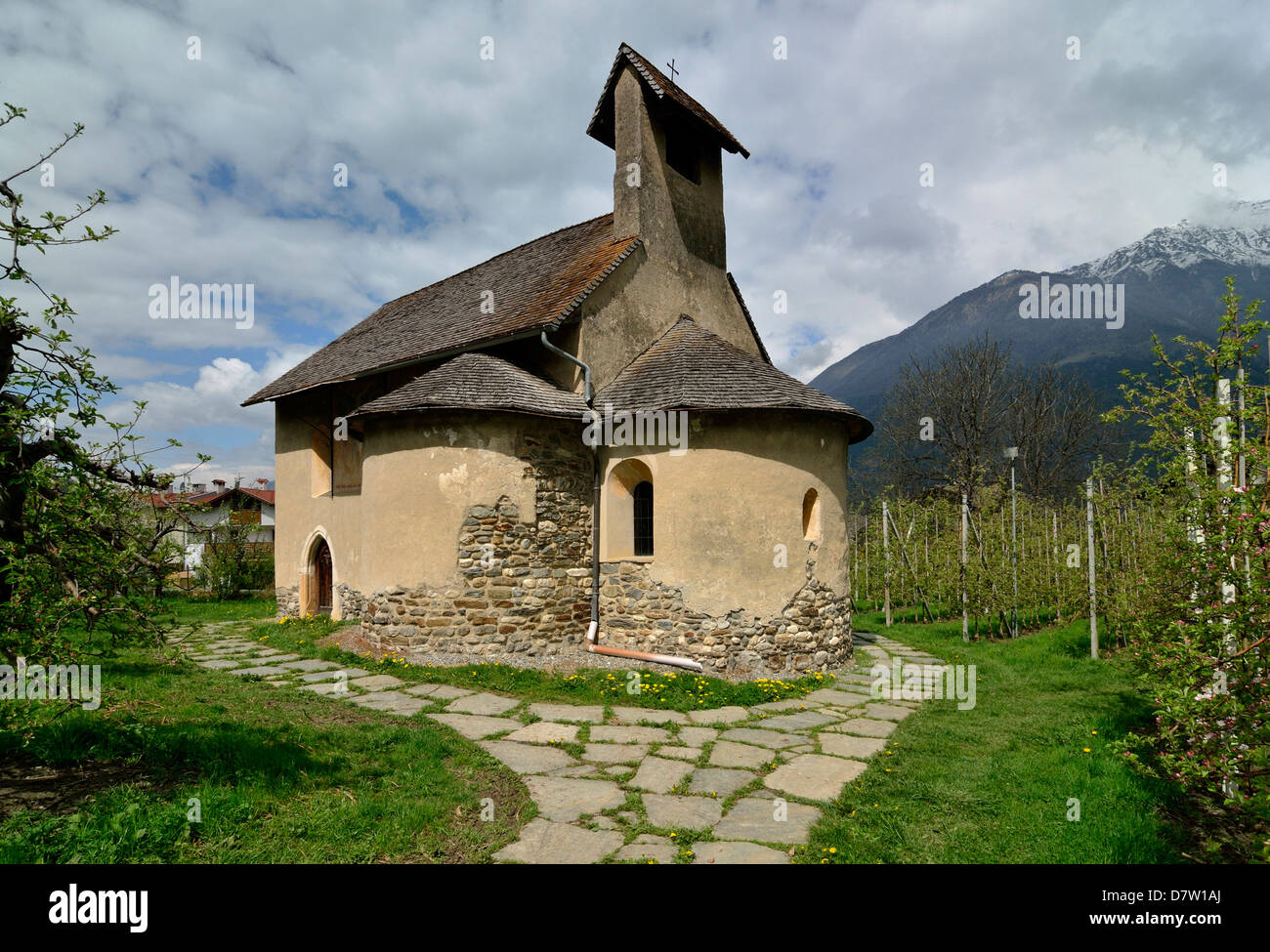 Italien, Südtirol, Vinschgau, Kirche Sankt Vigilius und Blasius in Morter Stock Photo