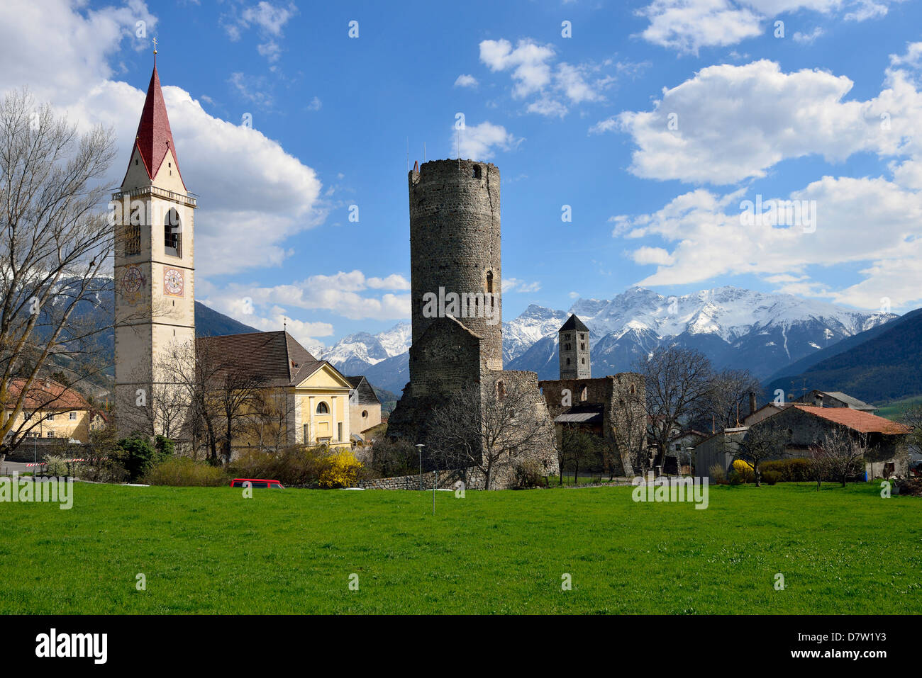 Italien, Südtirol, Vinschgau, Türme von Mals, Pfarrkirche, Fröhlichsturm, Sankt Johann Stock Photo