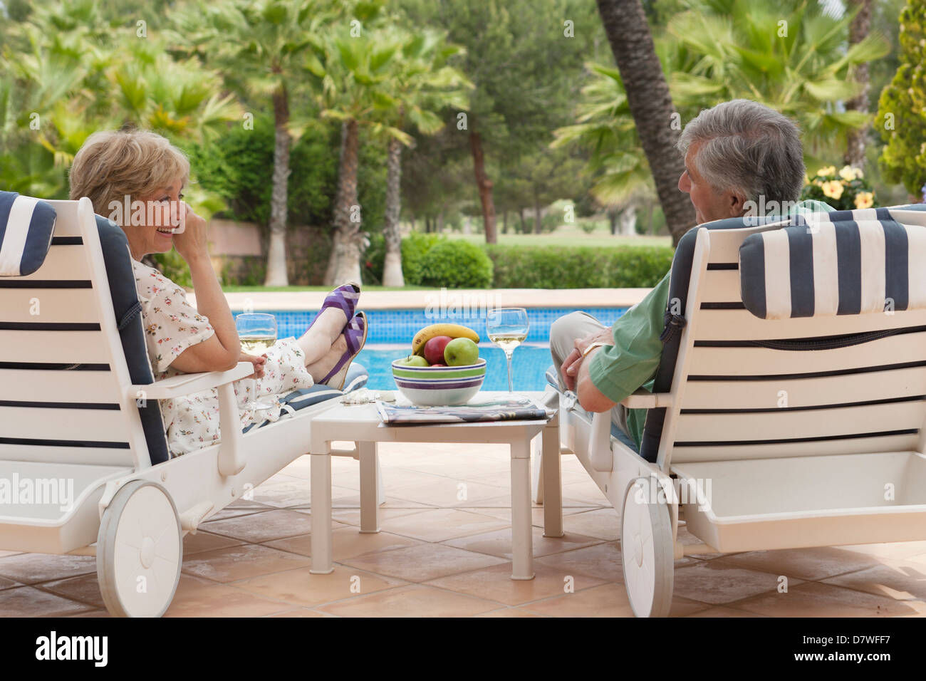 Sun loungers best sale for elderly