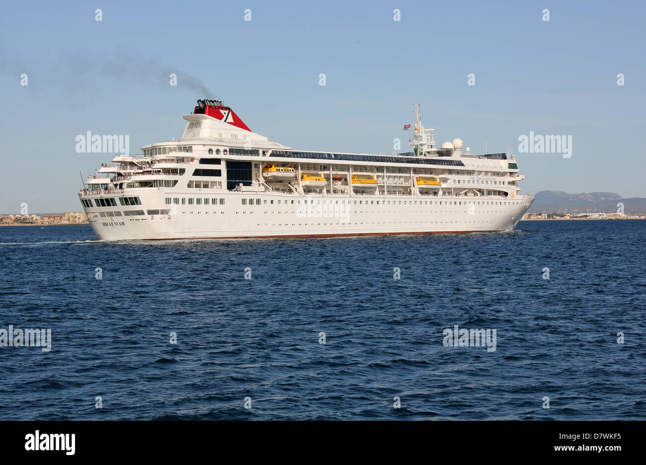 Fred Olsen Cruise Line Cruise Ship Braemar departing the Port of Palma ...