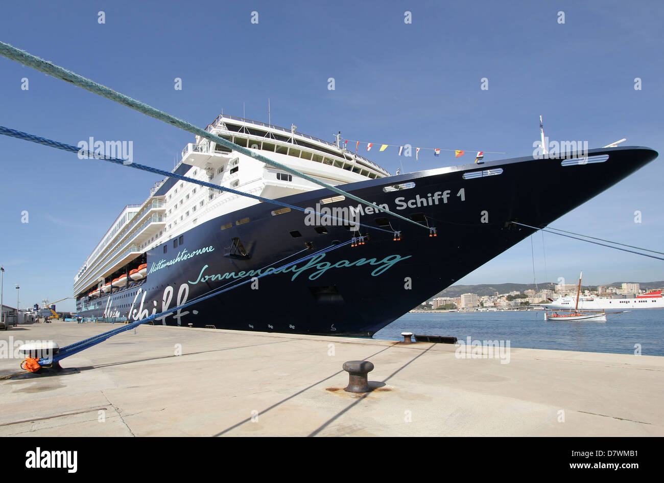 Tui Cruises Stock Photos Tui Cruises Stock Images Alamy