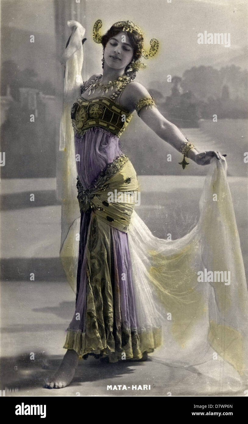 Nieuwe betekenis winnaar test Margaretha Geertruida Zelle - Mata-Hari Dutch dancer and spy French poscard  XIX th Century Stock Photo - Alamy