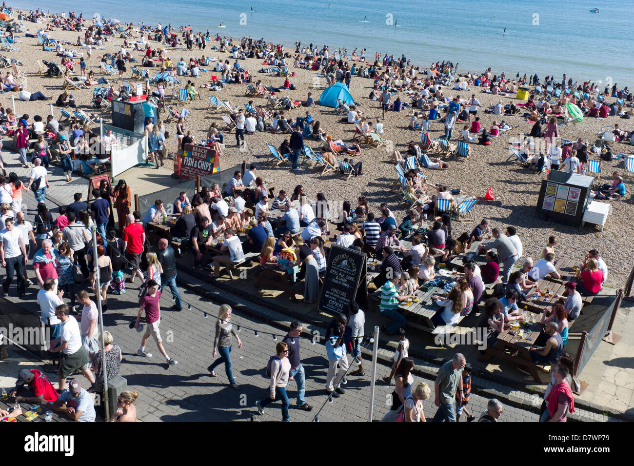 Bank holiday beach promenade brighton hires stock photography and