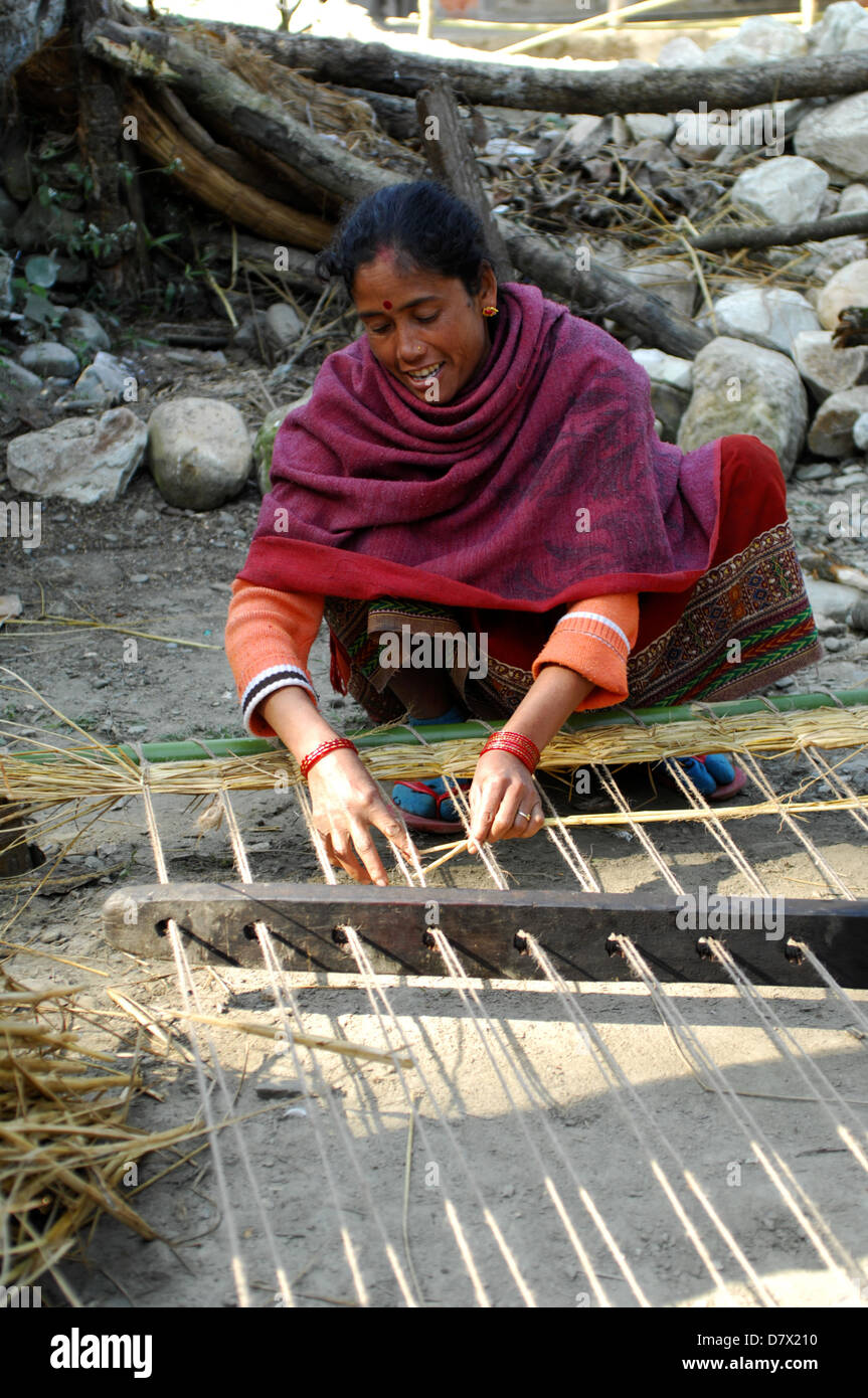 Weaving loom nepal hires stock photography and images Alamy
