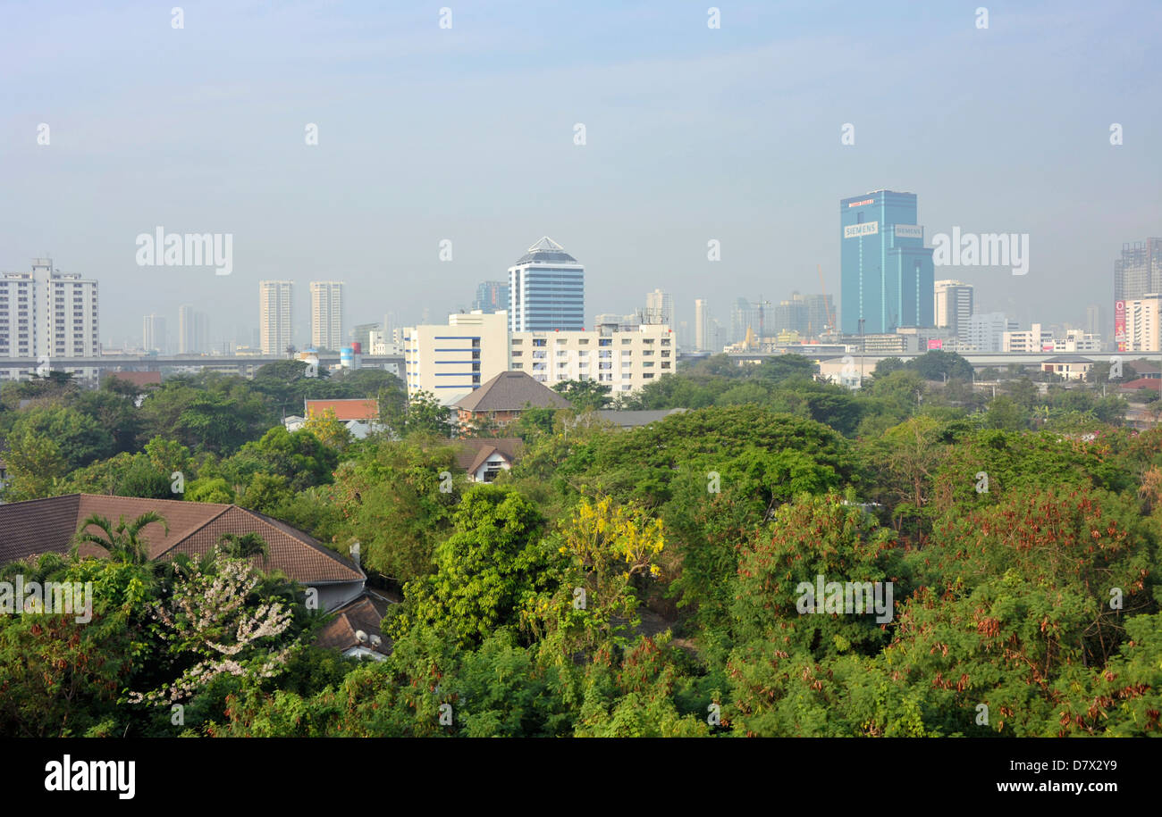 The Bang Kapi district of Bangkok with business properties Stock Photo -  Alamy
