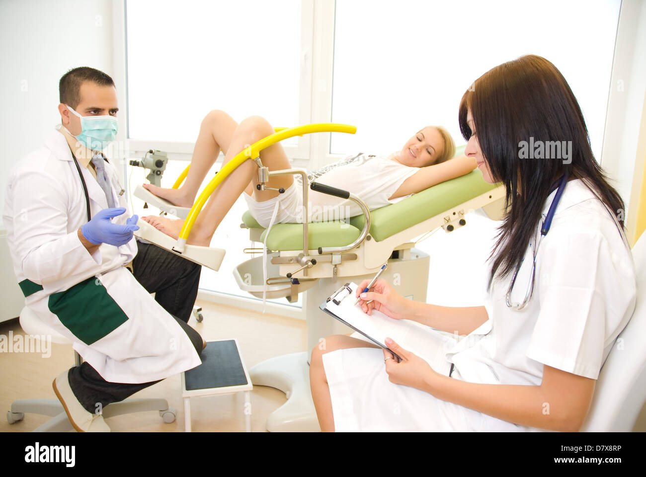 Kauchuk ayolni sikish videosi Uylangan ayol yomon