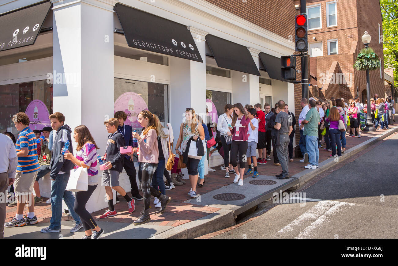 WASHINGTON, DC, USA People lining up for Cupcake shop at