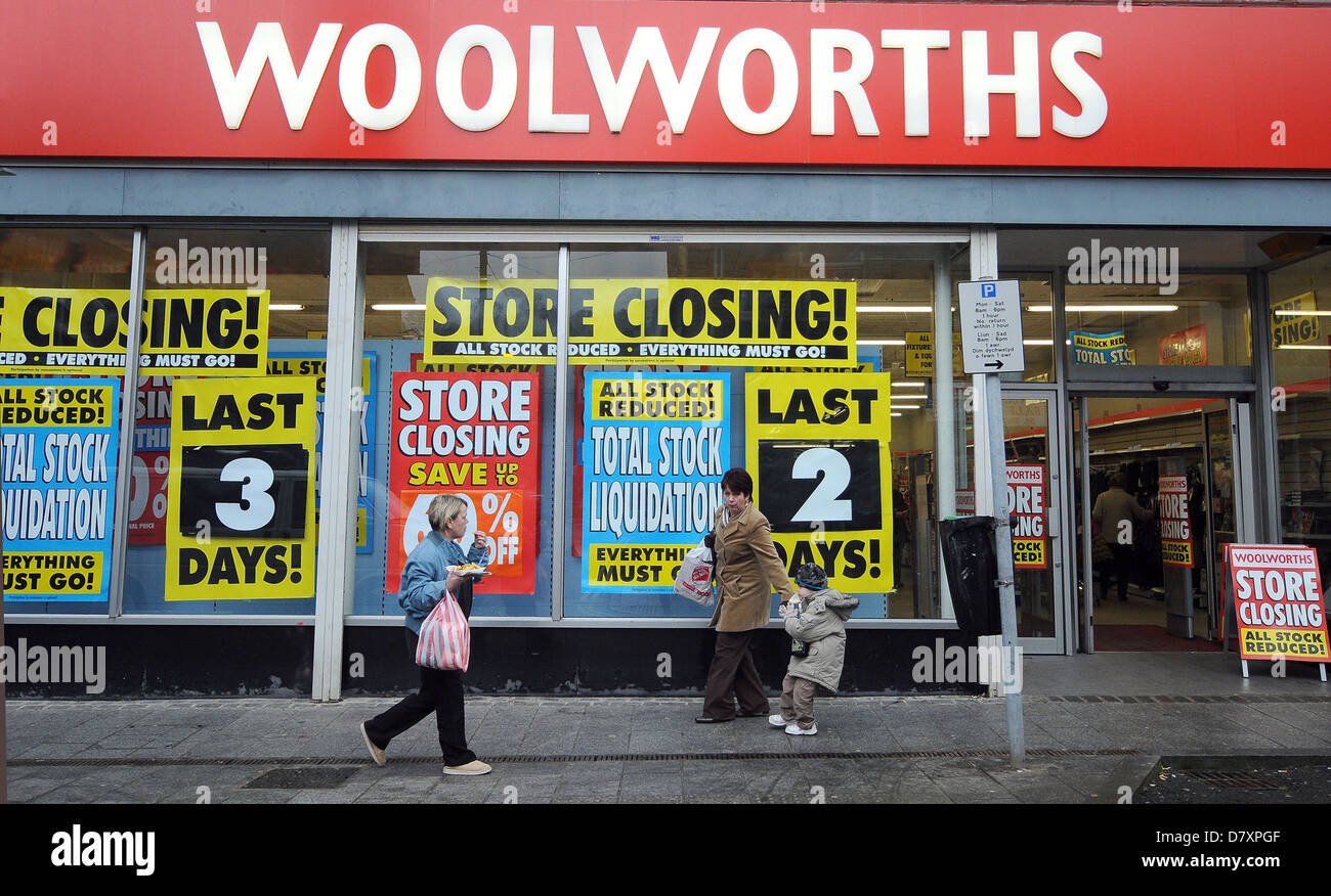 Woolworths in Pontypridd which went into administration on 27 January 2009. Stock Photo