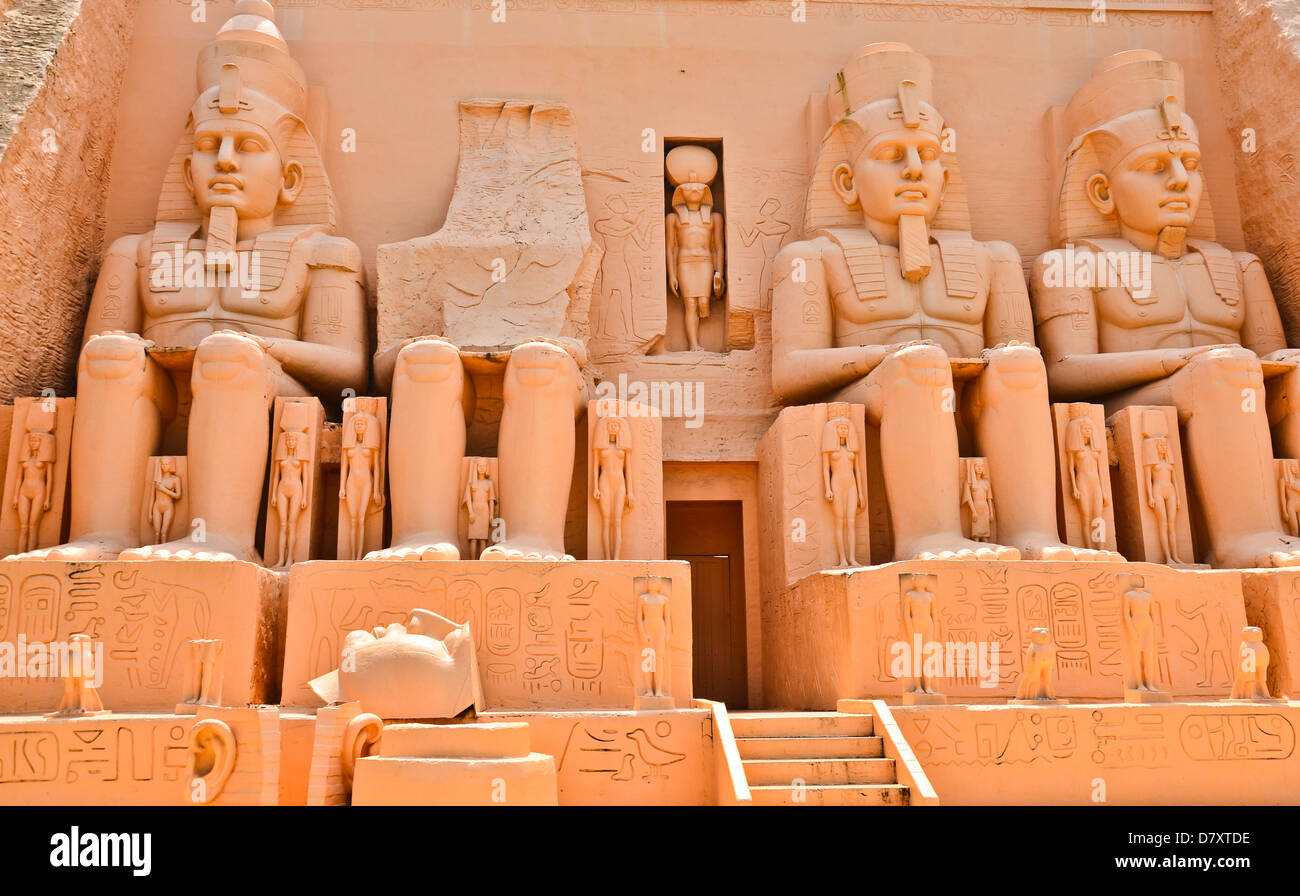 Ancient Egyptian Statue Stock Photo Alamy