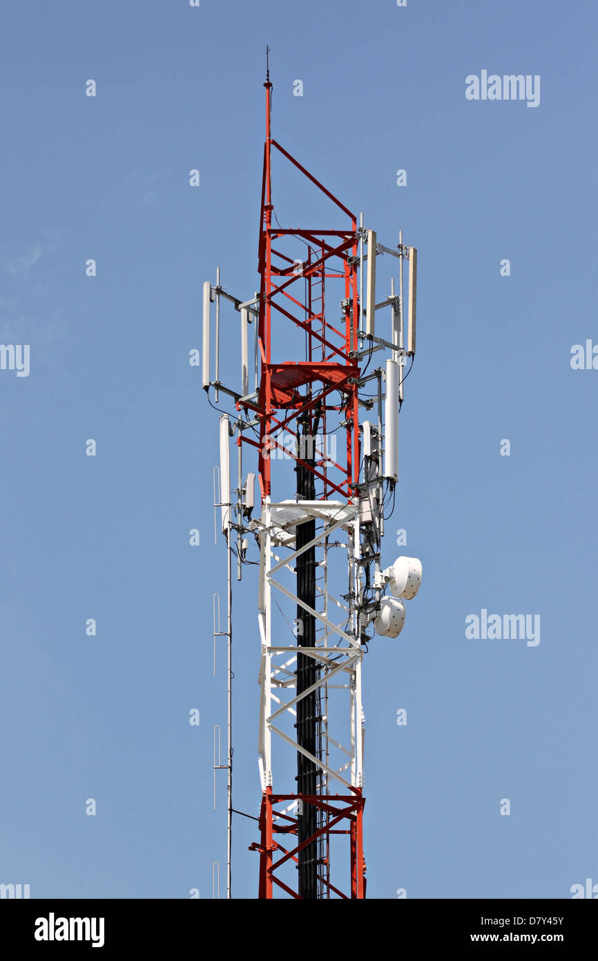 Antenna array phone signal serving Stock Photo - Alamy