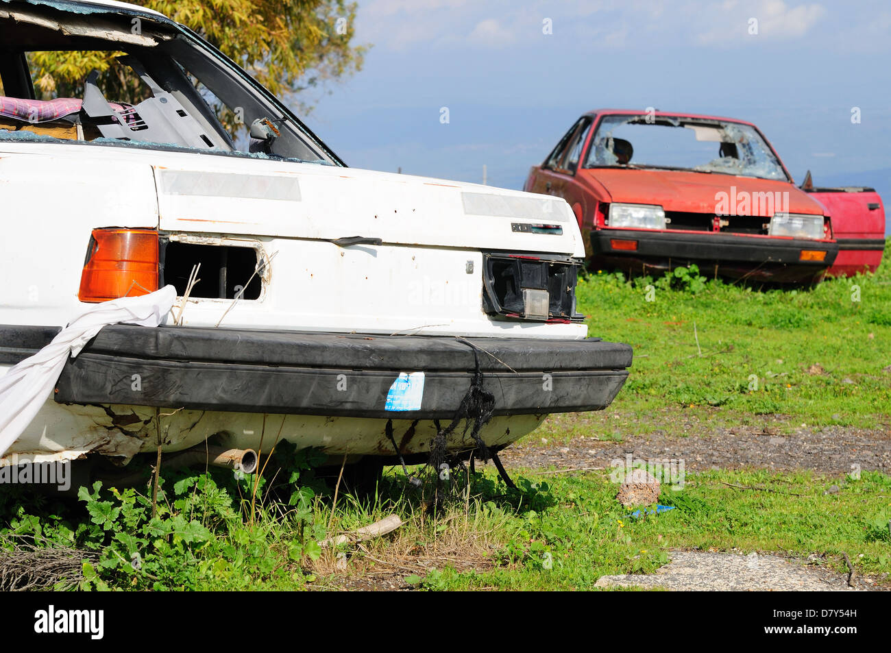 Old abandoned car hi-res stock photography and images - Alamy