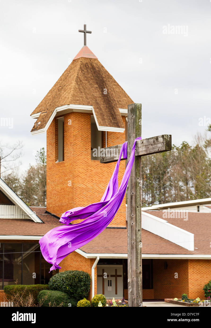 Cross with purple cloth hi-res stock photography and images - Alamy