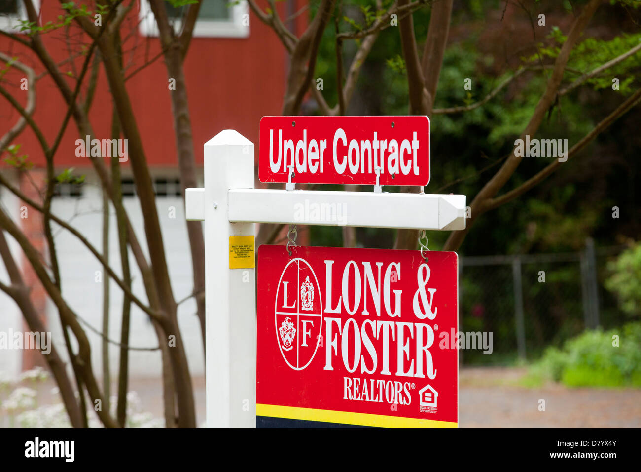 Long and Foster realty under contract sign Stock Photo