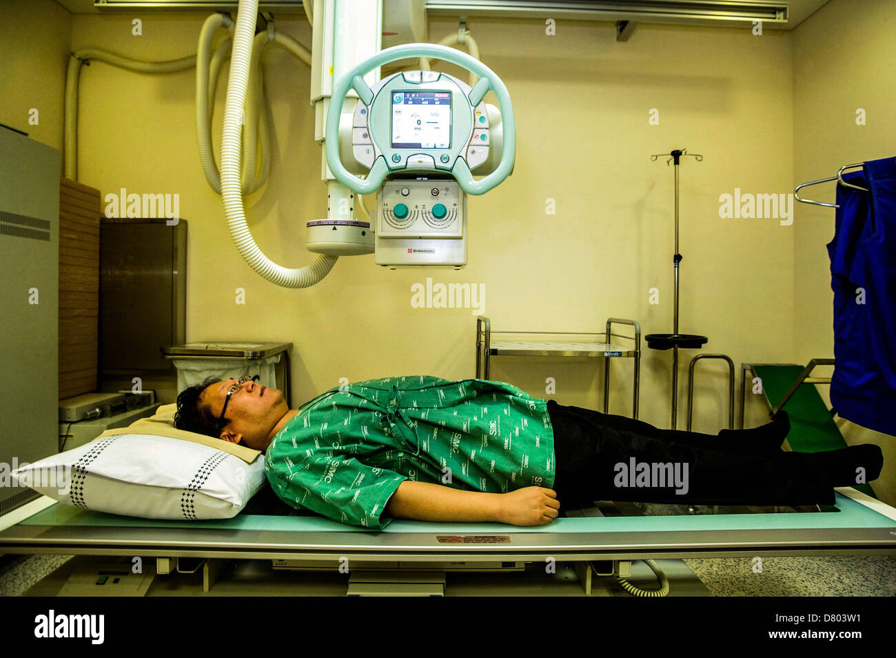 X ray machine control panel hires stock photography and images Alamy