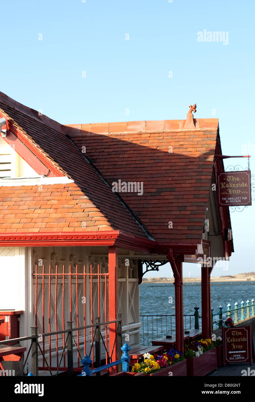 The Lakeside Inn - Britain's smallest public house in Southport, Merseyside, England Stock Photo