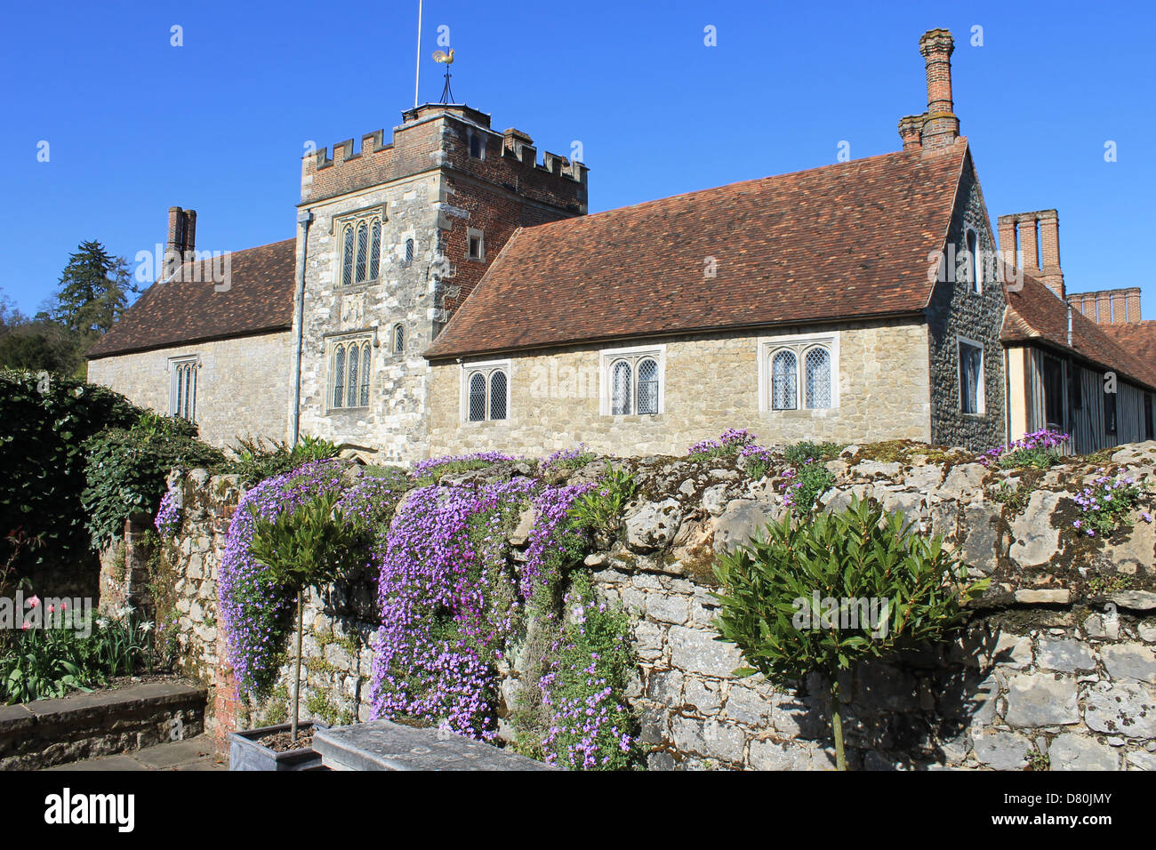 Tudor moated manor house of Ightham Mote, near Sevenoaks, Kent, UK Stock Photo