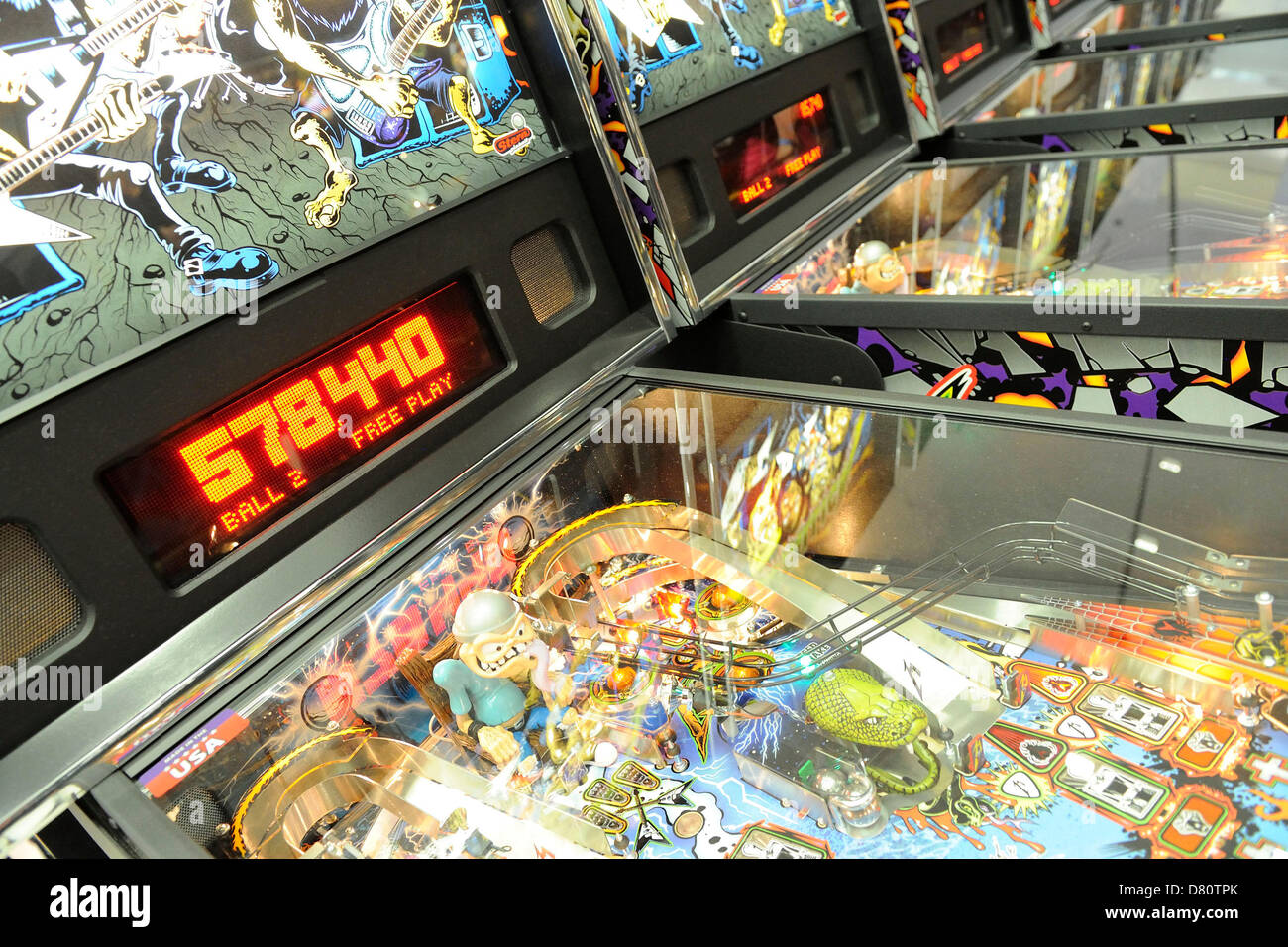 Pinball machines hires stock photography and images Alamy