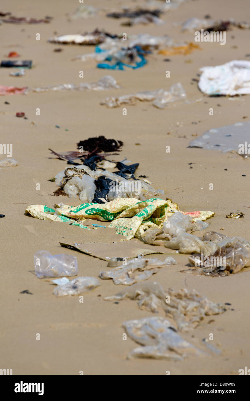 Garbage on Serendipity Beach in Sihanoukville, Cambodia Stock Photo - Alamy