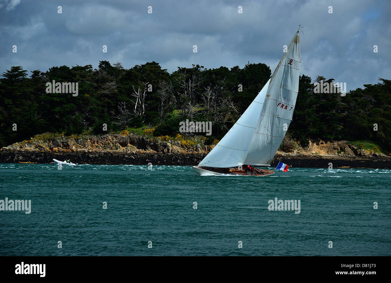 Classic yacht, name : ?, sailing in the Morbihan gulf, here in front of 'Ile Longue' in Morbihan gulf. Stock Photo