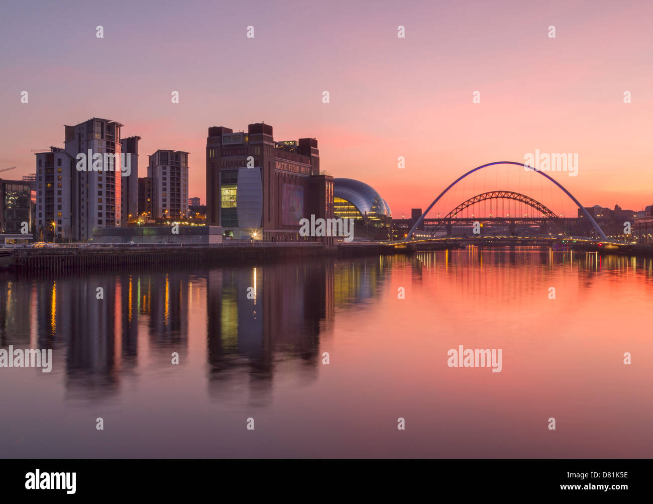 The bridges of Newcastle upon Tyne and Gateshead lit on winter's evening, Tyne and Wear, England The bridges of Newcastle upon Tyne and Gateshead lit on winter's evening, Tyne and Wear, England