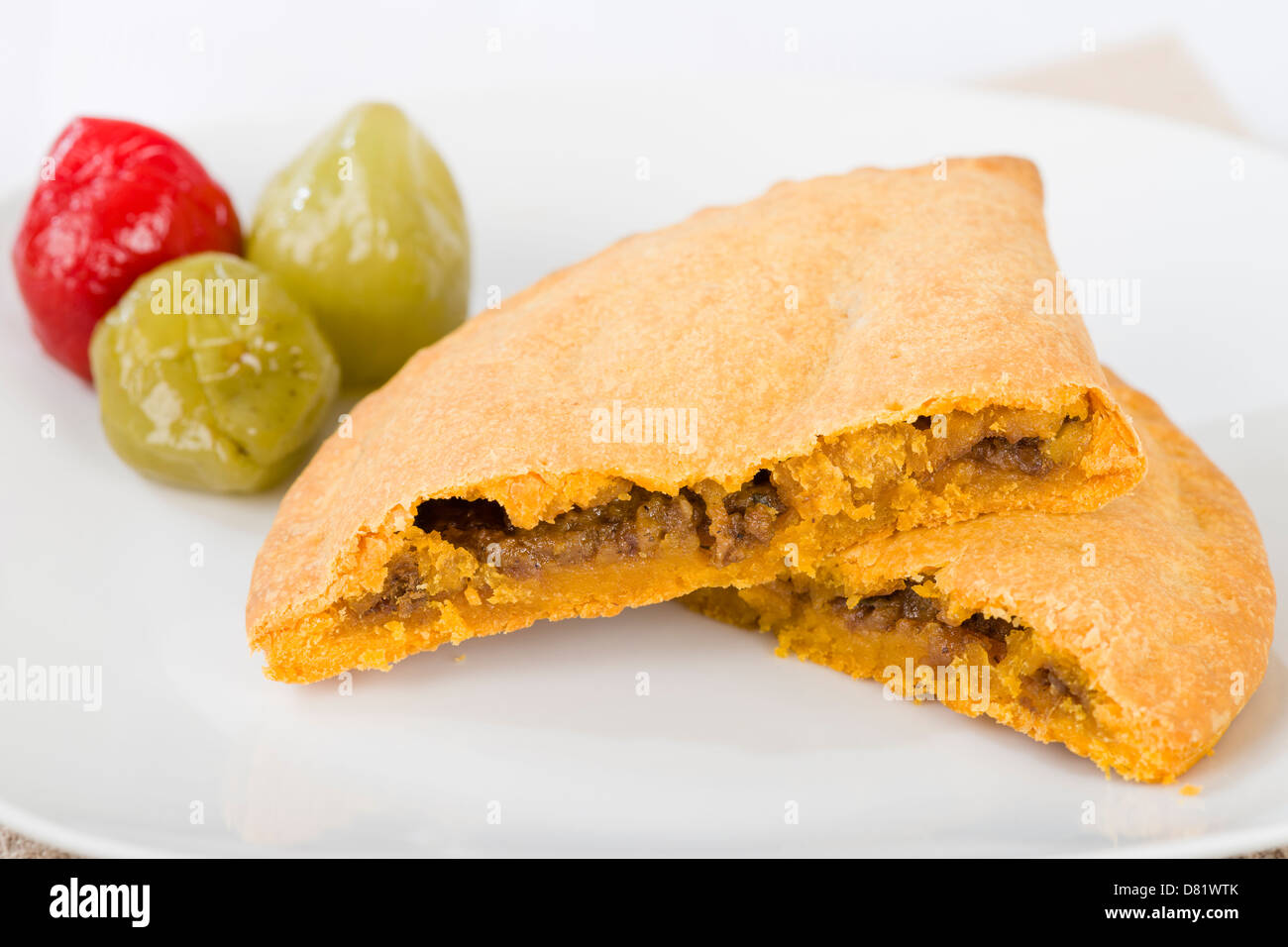 https://c8.alamy.com/comp/D81WTK/caribbean-lamb-pattie-jamaican-spicy-minced-lamb-with-onions-and-peppers-D81WTK.jpg
