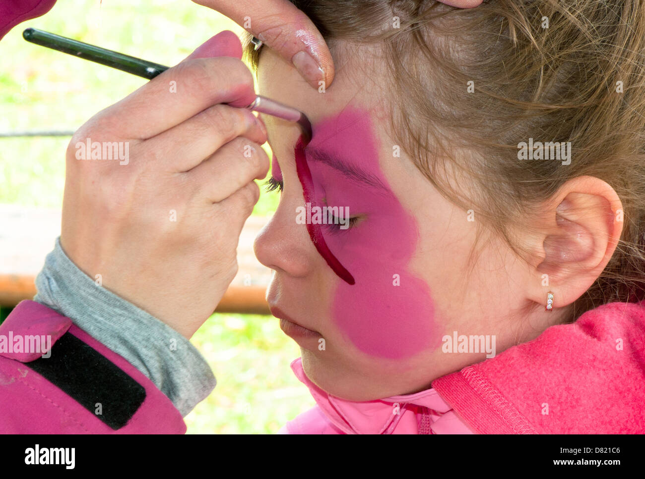 Body paint children hi-res stock photography and images - Alamy