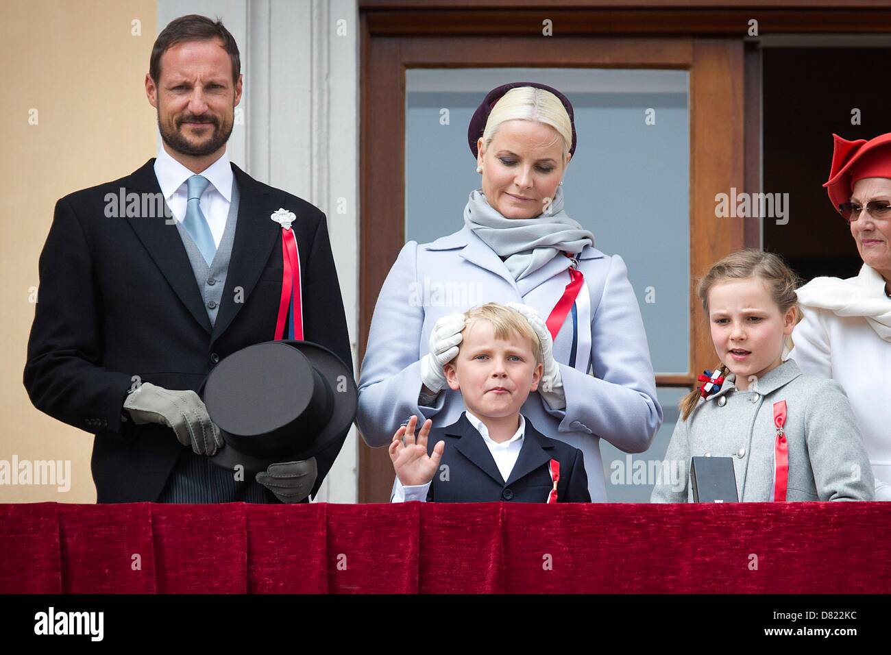 Crown Prince Haakon Crown Princess Mette Marit Their Children Prince crown-prince-haakon-crown-princess-mette-marit-their-children-prince